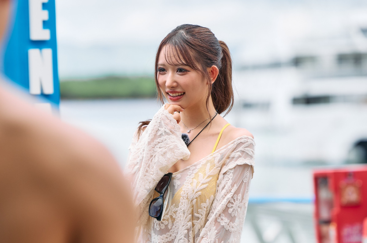 “圧倒的肉体美を誇る美男美女”14人が初対面　話すために行列も…『小悪魔ageha』モデルが“脅威のモテっぷり”見せる