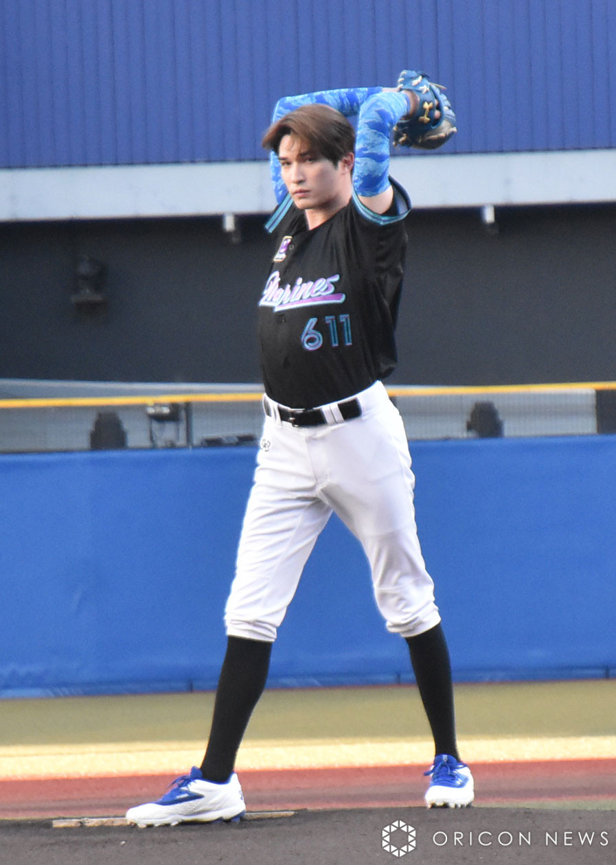 SixTONESジェシー、ロッテ戦でFピッチに登板 小ボケ連発 ノーバンならずの「キモティ~!投球ができました」