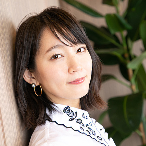 吉岡里穂、“汗だく”オフショット公開　自然体な姿に「え？すっぴん？」「めちゃくちゃ可愛い」