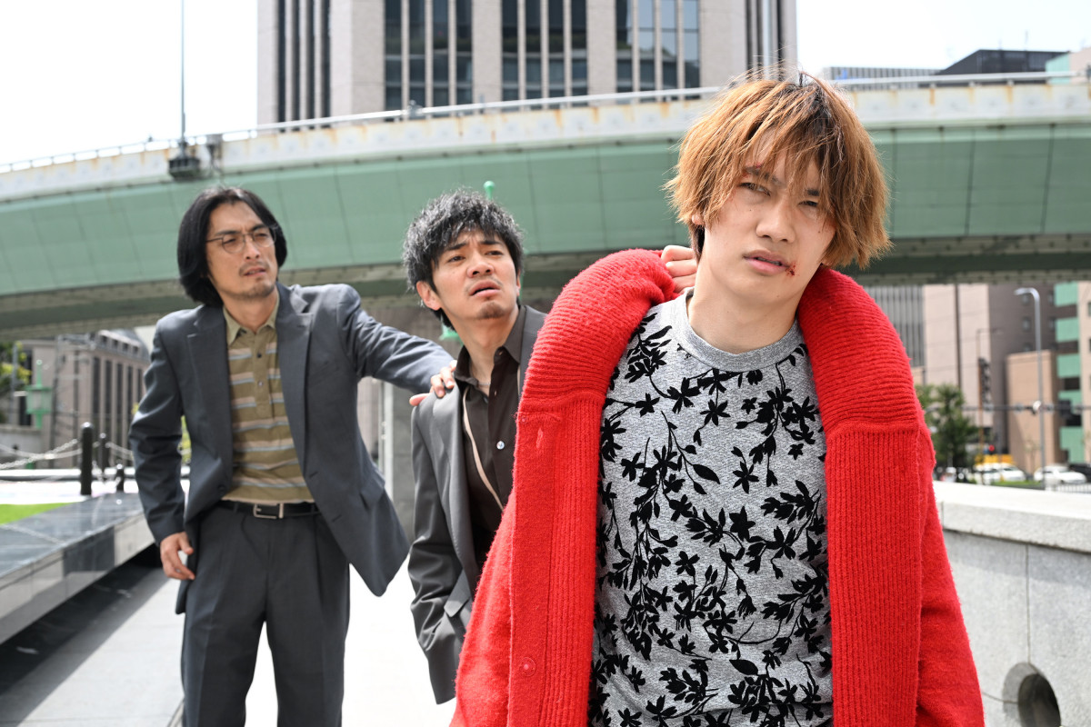 藤原丈一郎“緋山”が拉致され…ごみ屋敷の白骨の正体は？　『ロンダリング』第8話あらすじ