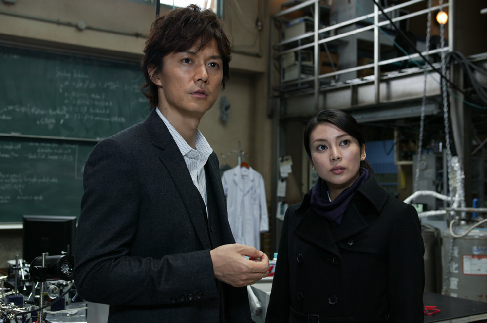 東野圭吾×福山雅治『ガリレオ』劇場版3作品を一挙放送　映画『ブラック・ショーマン』公開記念